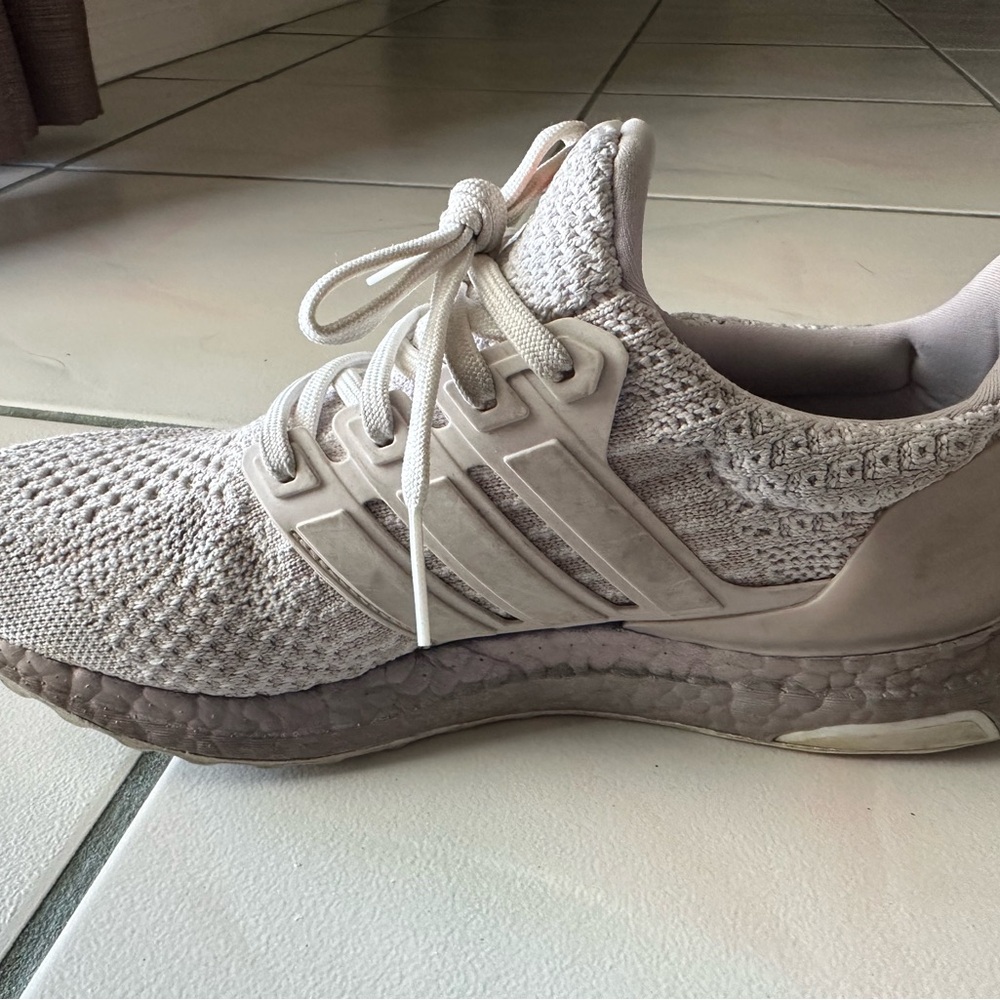 Adidas Ultraboost 1.0 Size 7 - Picture 2 of 4